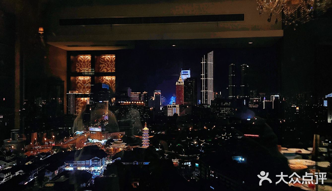 这家无锡浪漫夜景餐厅，竟然还是首批黑珍珠！