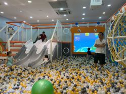 -爱婴室(上海浦建路店)