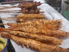 -何妹湿辣牛肉·粤式烧烤砂煲(桂雅路店)