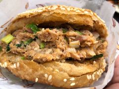 烧饼加肉-万红路羊汤烧饼店(将台路店)