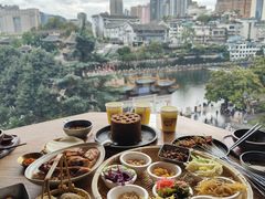 -包整·丝娃娃(一览甲秀楼风景店)