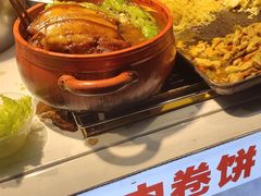 五花肉卷饼-财大小吃街·小吃侠