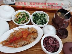 -雪梅月子中心(华侨城店)