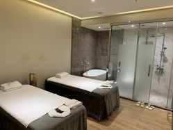 -香港倾城国际·美容美体中心