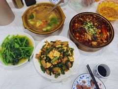 -乡土特色.冷锅鱼.牦牛肉汤锅