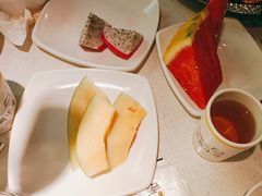 自助水果[赠]xyxn-小鱼小牛·鱼牛干锅·脆鱼火锅(世欧广场店)