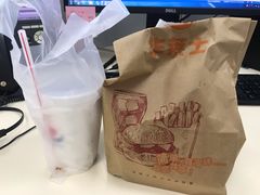 -华莱士炸鸡汉堡(崇文门搜秀城店)