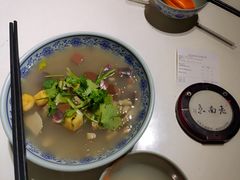 -冯鑫记南京鸭血粉丝汤(南京南站店)