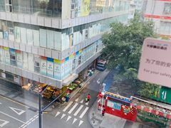 -卡罗酒店(东门晒布地铁站店)