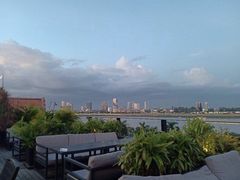 -Le Moon Rooftop Bar