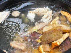 -一朵菌·野生菌探索家火锅(南亚店)