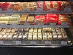 -红宝石·鲜奶小方·海派西点房(南丹店)