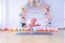 -亚太瑜伽普拉提学院