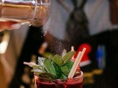 -FOUR PLAY BAR