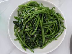-丹水桥地锅鱼·翘嘴鲌·地方特色全鱼宴(丹江口大坝店)
