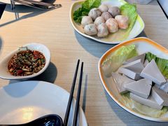 丸子拼盘-原味主张椰子鸡·脆皮文昌鸡煲(友谊广场店)