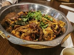 -愉肴麻辣香锅(中山路店)