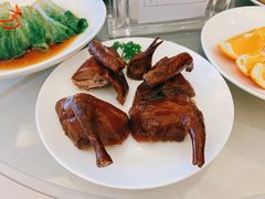 脆皮乳鸽-海逸海鲜酒家(古北店)