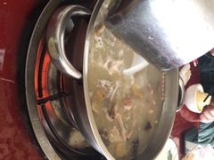 -老石黑山羊毛驴肉火锅(金凯广场店)