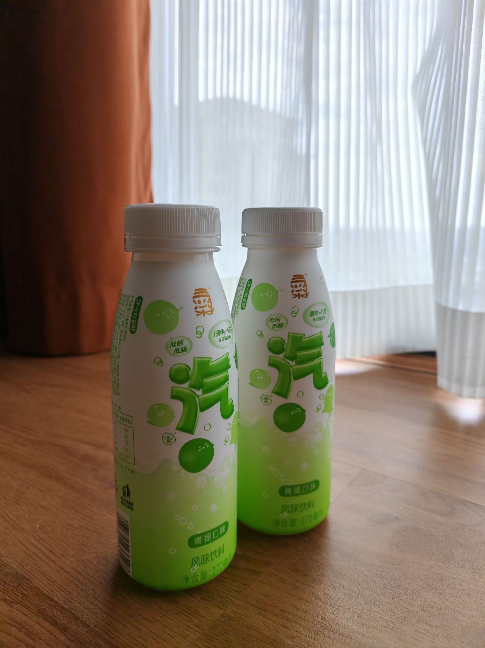 青提奶白气泡乳酸菌太好喝啦