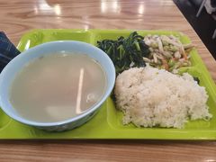 -同济大学本部学苑饮食广场