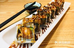 Grilled Eel and Shrimp Roll