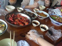 -琥珀老六龙虾(四里河店)