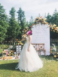 -艾米丽婚纱礼服