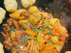 -鱼窝棚柴火铁锅炖(富山屯店)