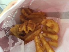 -必胜客(证大大拇指店)