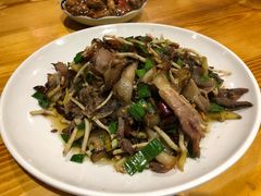 腊肉炒折耳根-遵义虾子卢四羊肉粉(大沽路店)
