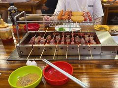 -哈尔滨小酒馆·鲜肉现穿自助烧烤(康新花园店)