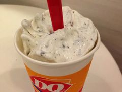 巧克力麦片暴风雪-DQ·蛋糕·冰淇淋(王府井店)