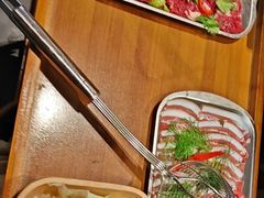 -野山舂·贵州现舂酸汤火锅(鸿通城店)