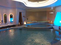 -涨巢·潮玩水疗局