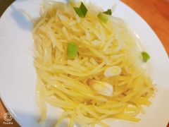 -临江餐馆二楼美食部落