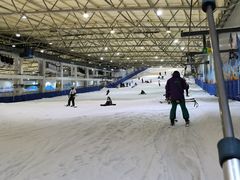 -乔波室内滑雪场