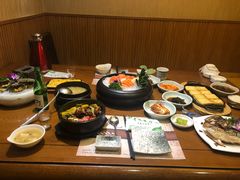 -青瓦餐厅·生鱼片·韩园烤肉(西塔店)