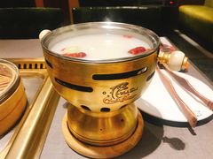 -小天鹅戴斯酒店鲸鲨百汇创作料理