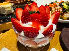 草莓酸奶碗-Grande A'moo(上海万象城店)
