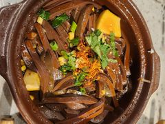 冒菜鸭血丝-破瓦寒窑·地摊烤羊排