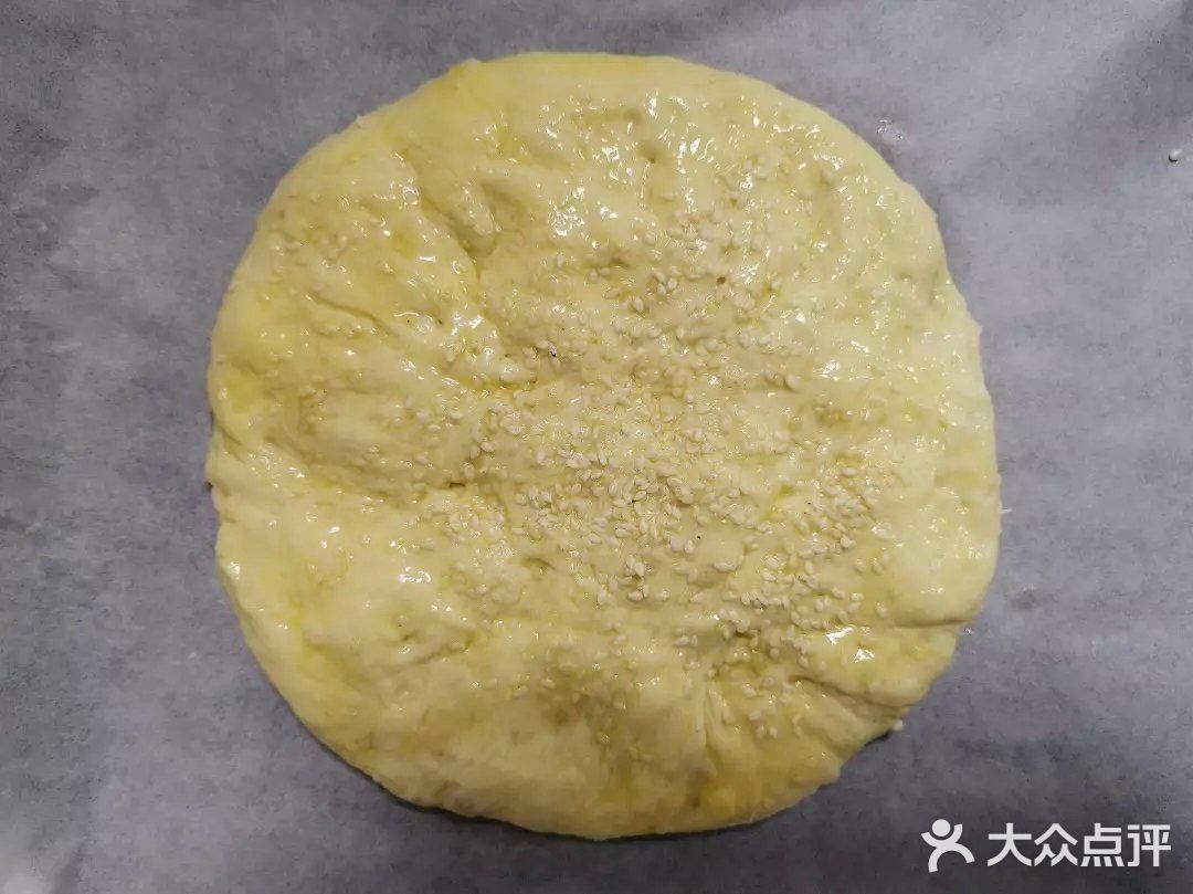 会拉丝还会爆浆！这款无需烤箱的香蕉芝士饼比任何面包都好吃