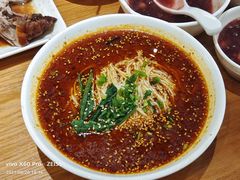 -诚铭记·虾仁汤包·成都小吃(融创店)