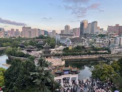 -包整·丝娃娃(一览甲秀楼风景店)