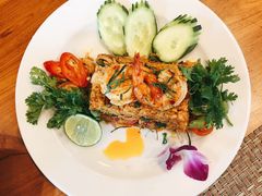 -Chom Cafe and Restaurant