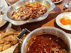-爆炸头阿姨小四川正宗川味小吃(无任何分店)