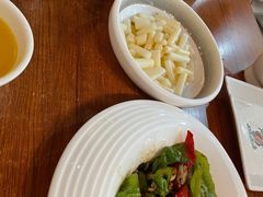 -鱼亨小鲜酸菜鱼(大信店)