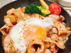 千层五花肉饭-牛邸·烧肉饭(来福士店)
