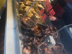 -狗撵鸭(泰山公寓店)