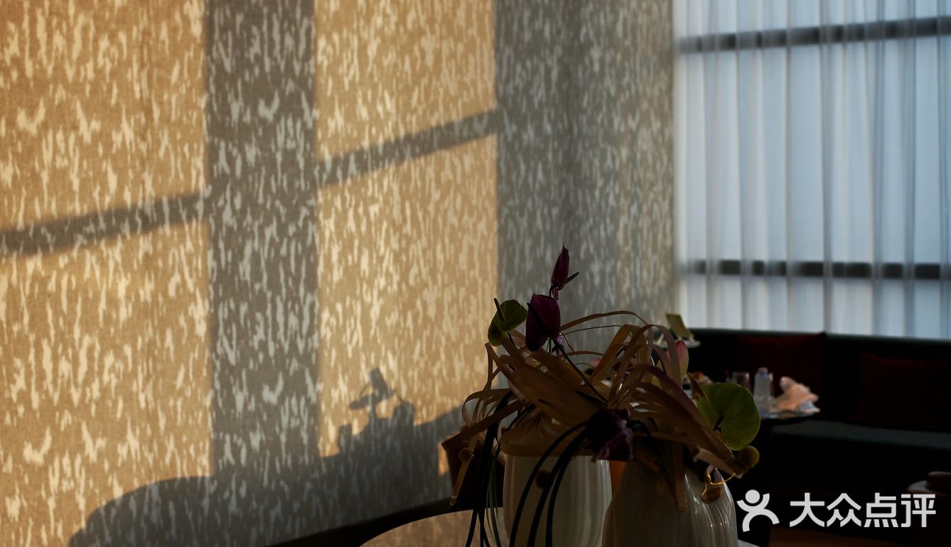 夏日焰火流光倾城｜可以吃的美高梅艺术画